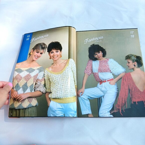 VTG Fashion Knitting Magazine BOLD 80s Sweater Patterns Hand & Machine Colorful - Picture 3 of 4